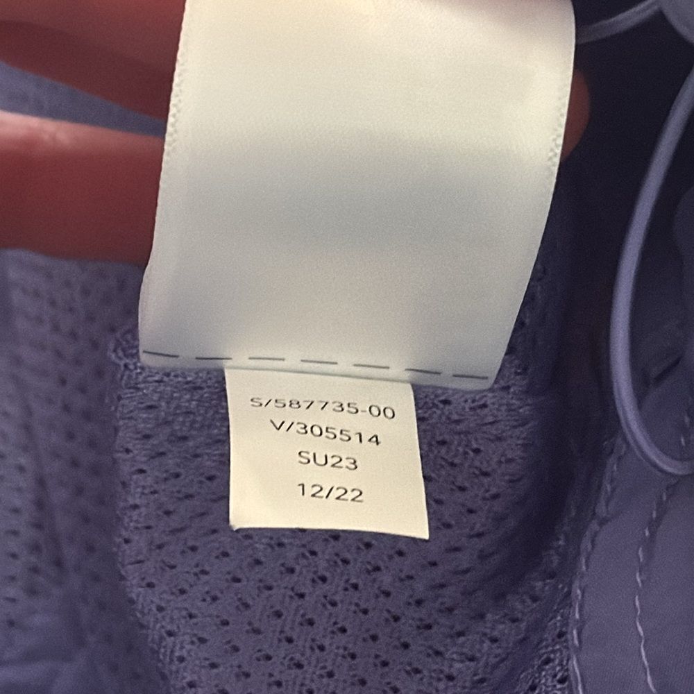 Athleta ARRIVAL RAIN JACKET in lavender purple S - Picture 9 of 9